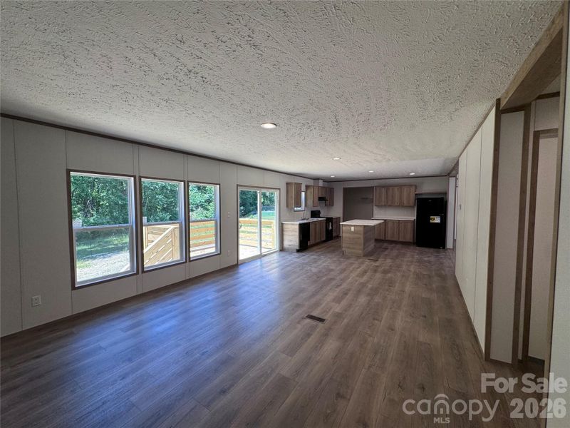 Den/Kitchen