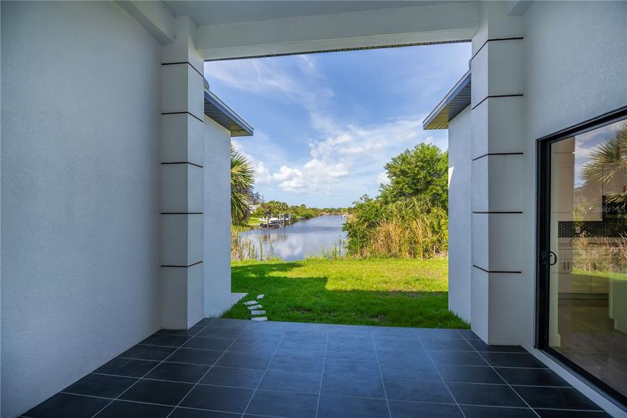 Exterior details and patio area of a home in , Port Charlotte (Image 31).