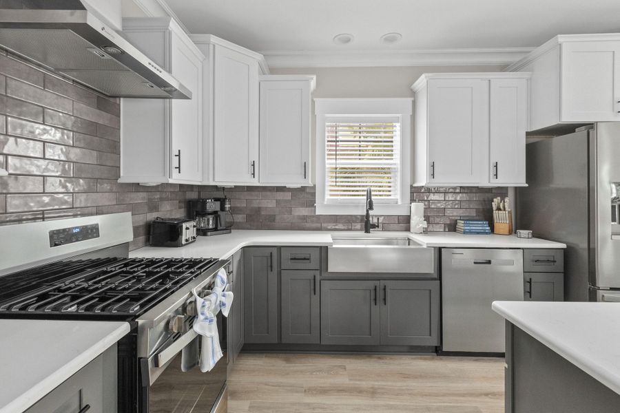 Furnished interior view inside a new home in , Edisto Island (Image 26).