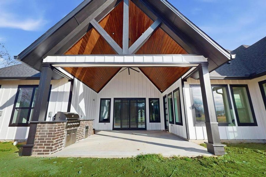 Exterior details and patio area of a home in , Ennis (Image 4).