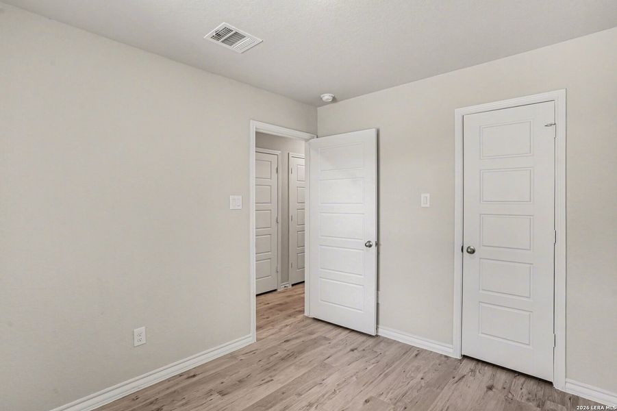 Spacious, unfurnished interior of a new home in , San Antonio (Image 19).