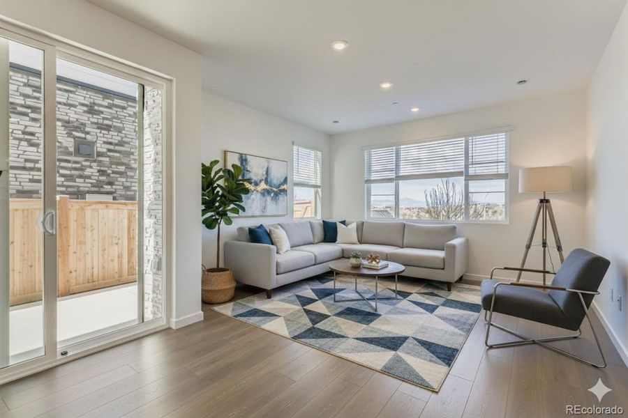 virtually staged living