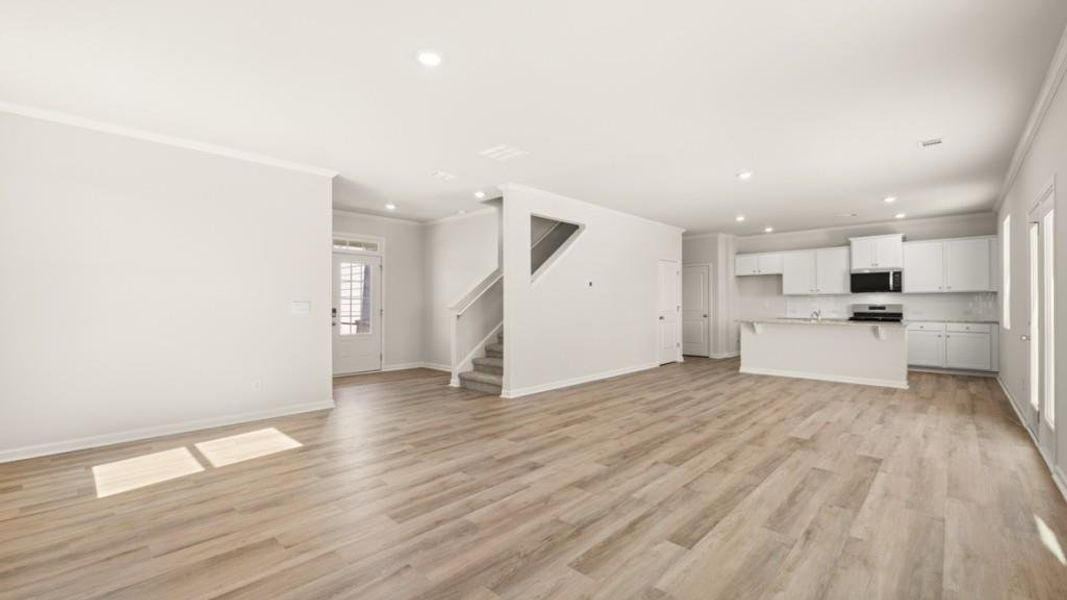 Spacious, unfurnished interior of a new home in Sheffield Highlands, Dallas (Image 17).