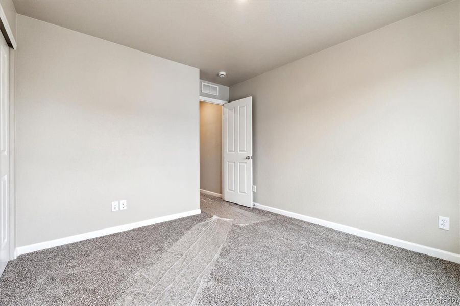 Spacious, unfurnished interior of a new home in Pintail Commons at Johnstown Village, Johnstown (Image 19).