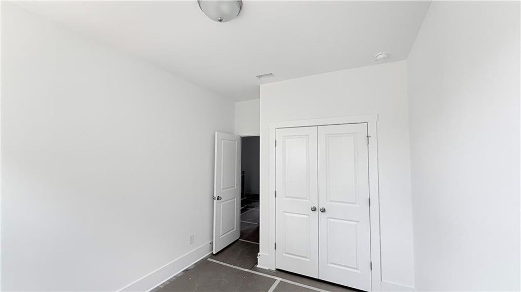 Spacious, unfurnished interior of a new home in Park Vue, Atlanta (Image 12).