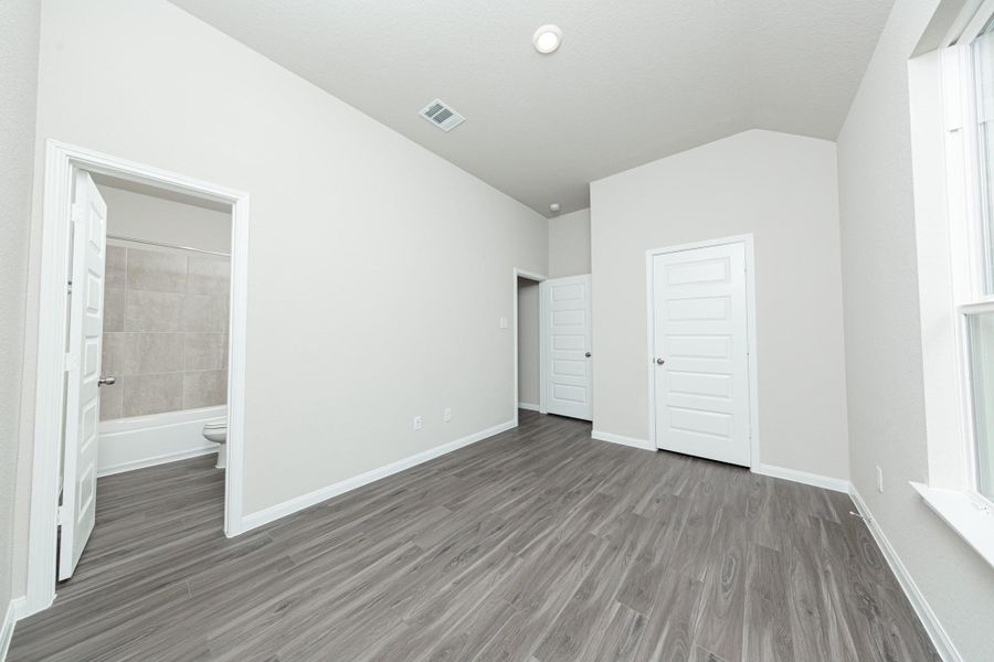 Spacious, unfurnished interior of a new home in Lake Conroe Area Homes, Montgomery (Image 14). Spacious, unfurnished interior of a new home in Lake Conroe Area Homes, Montgomery (Image 14).