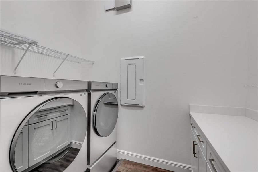 Close-up of interior finishes inside a home in , Mount Dora (Image 21). Close-up of interior finishes inside a home in , Mount Dora (Image 21).