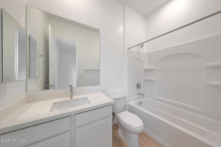 PHX_Landmarke_Lot 1189_Mahogany_315_Bath