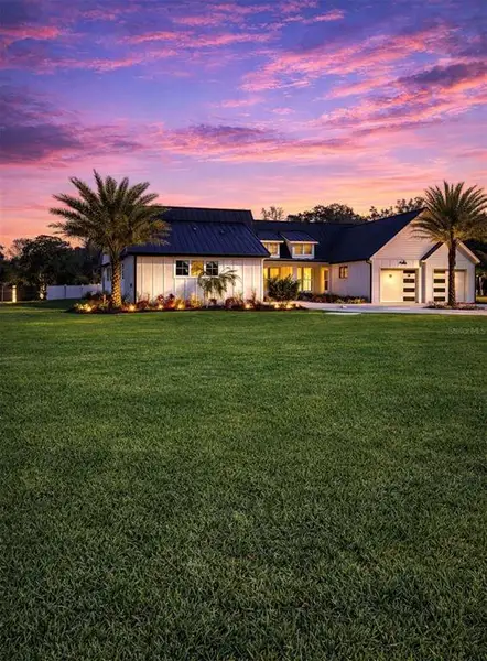 Exterior details and patio area of a home in , Port Orange (Image 3).