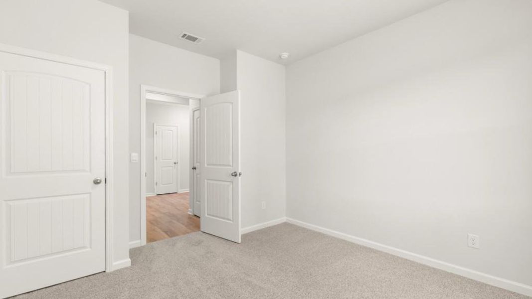 Spacious, unfurnished interior of a new home in Sheffield Highlands, Dallas (Image 25). Spacious, unfurnished interior of a new home in Sheffield Highlands, Dallas (Image 25).
