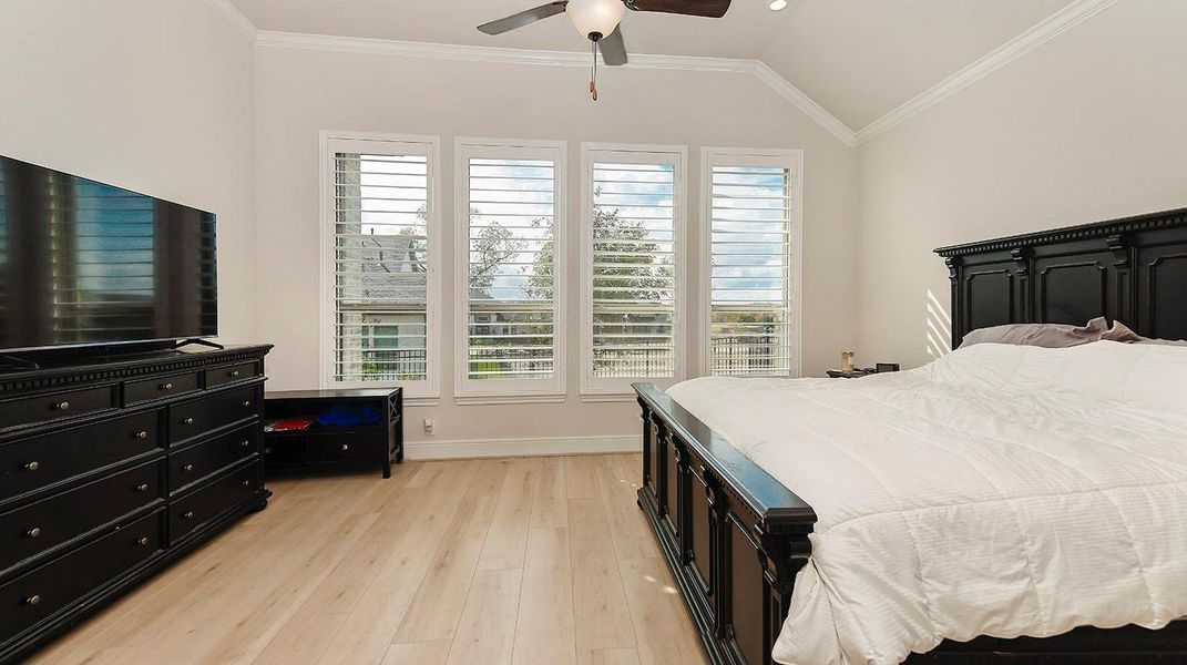Furnished interior view inside a new home in Chambers Creek, Willis (Image 10). Furnished interior view inside a new home in Chambers Creek, Willis (Image 10).