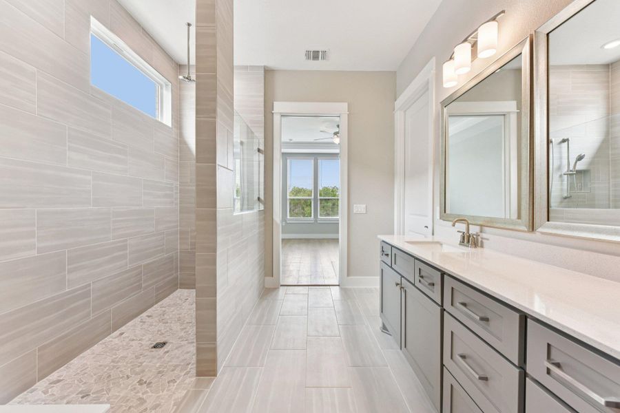 Furnished interior view inside a new home in Sun City Texas, Georgetown (Image 7).