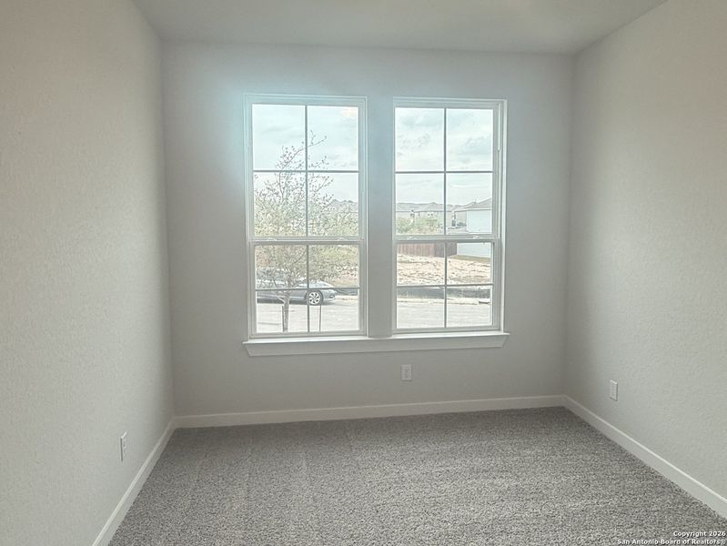 Spacious, unfurnished interior of a new home in Weston Oaks, San Antonio (Image 10).