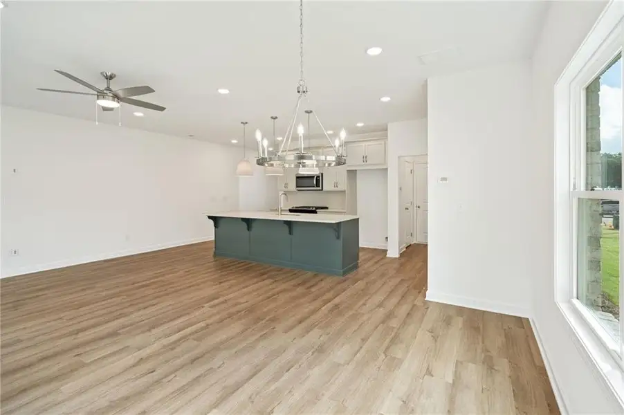 Image 17 of a home in Bluffs at Bells Ferry. Image 17 of a home in Bluffs at Bells Ferry.