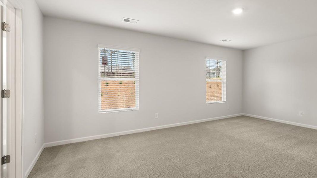 Spacious, unfurnished interior of a new home in Thompson Ridge, Dallas (Image 20). Spacious, unfurnished interior of a new home in Thompson Ridge, Dallas (Image 20).