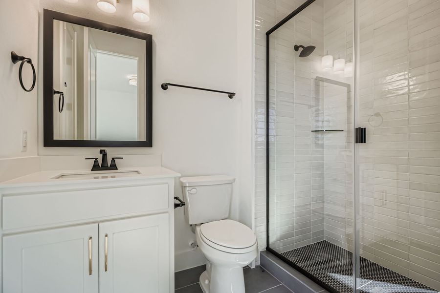 2651 Harvest - Full Bathroom 2651 Harvest - Full Bathroom