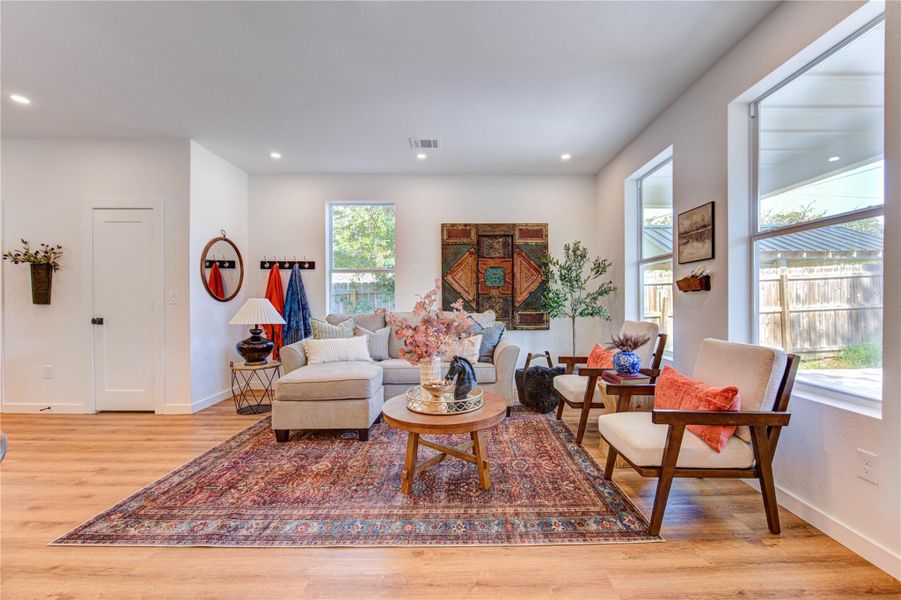 Furnished interior view inside a new home in , Bellville (Image 33).