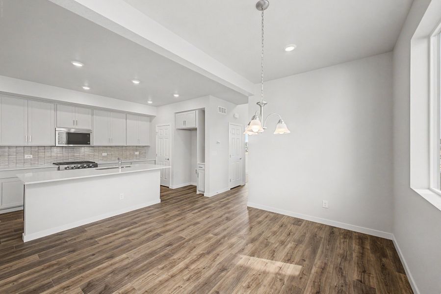 Spacious, unfurnished interior of a new home in Painted Prairie, Aurora (Image 24).