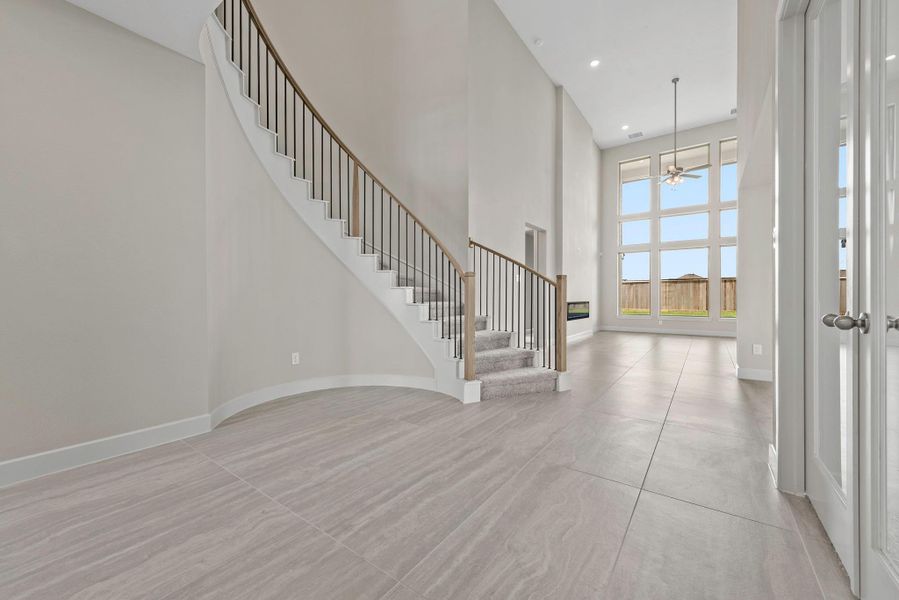Spacious, unfurnished interior of a new home in Bridgeland, Cypress (Image 17).