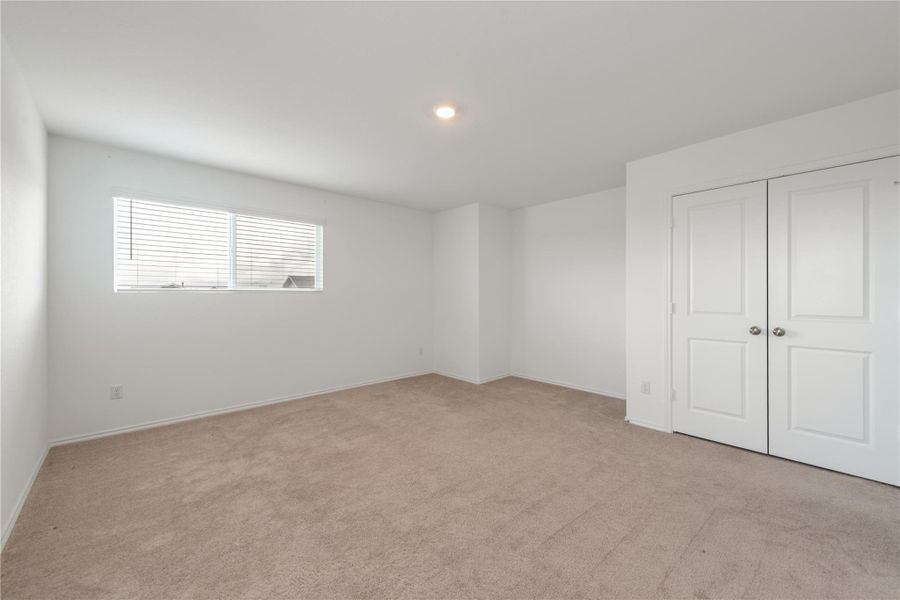 Spacious, unfurnished interior of a new home in Plum Creek North, Kyle (Image 30). Spacious, unfurnished interior of a new home in Plum Creek North, Kyle (Image 30).