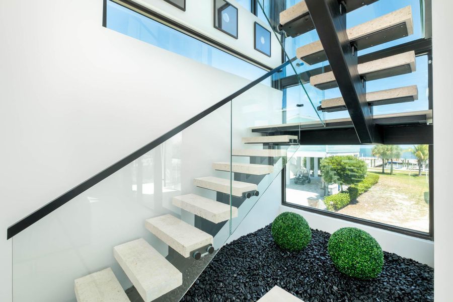 Image 36 of a home in .