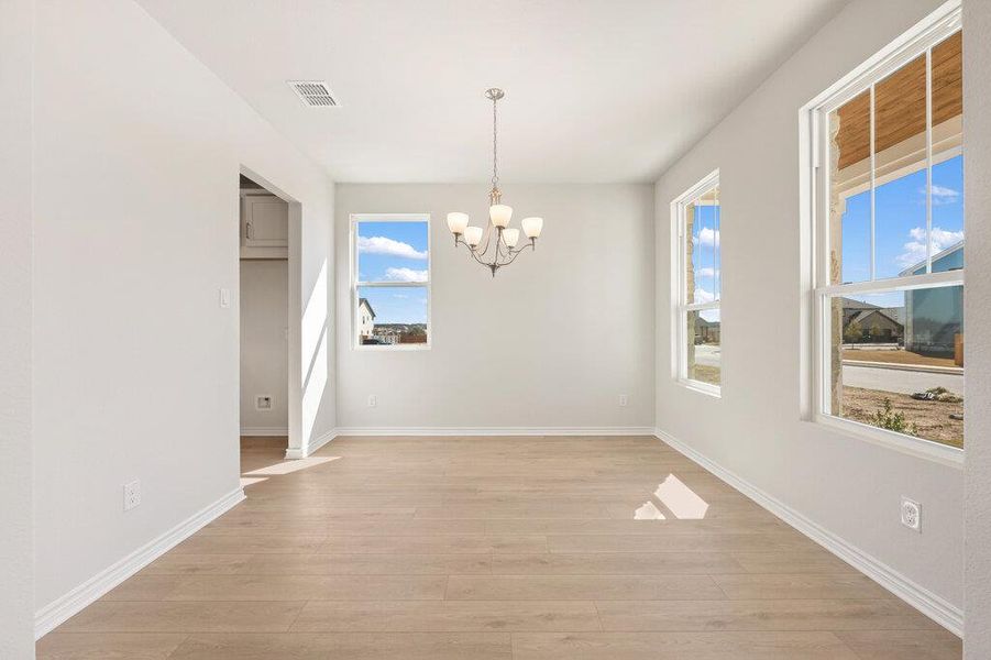 Spacious, unfurnished interior of a new home in Lariat, Liberty Hill (Image 32).