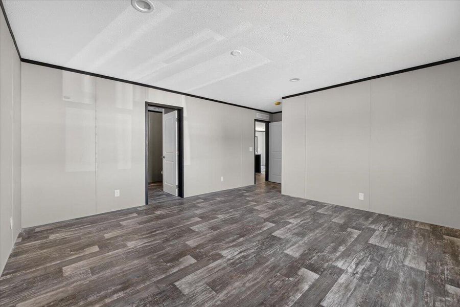 Spacious, unfurnished interior of a new home in , Cross (Image 26).
