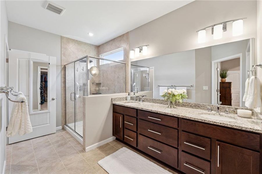 Furnished interior view inside a new home in Poplar Place, Dallas (Image 11).