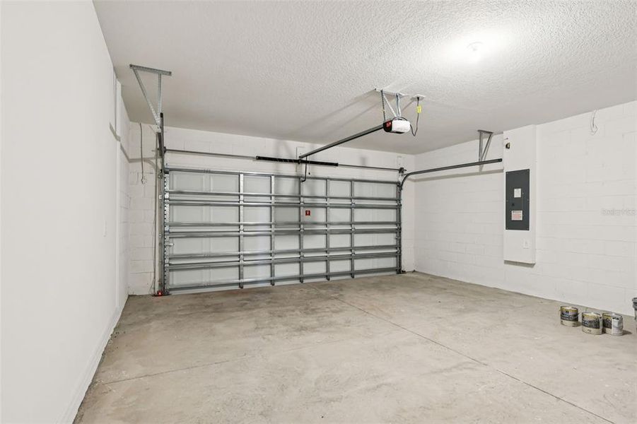 Spacious, unfurnished interior of a new home in Lake Deer Estates - Signature Series, Poinciana (Image 17).