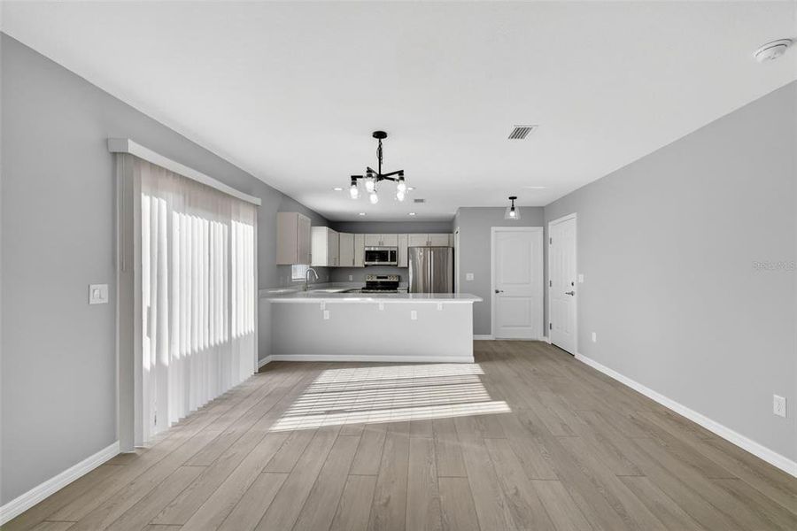 Spacious, unfurnished interior of a new home in , The Villages (Image 17).