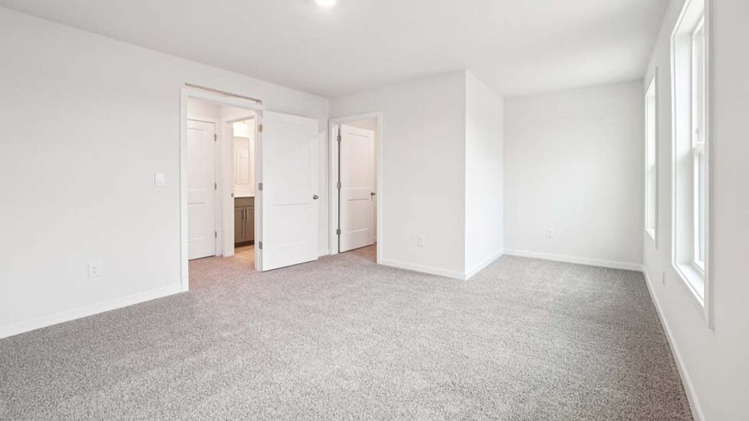 Spacious, unfurnished interior of a new home in Laurelbrook, Sherrills Ford (Image 31).