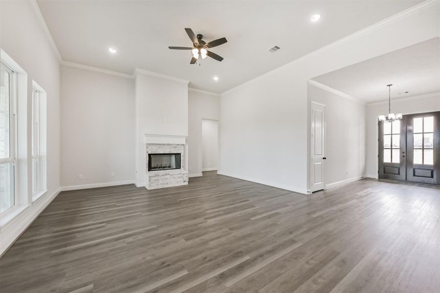 Spacious, unfurnished interior of a new home in , Baytown (Image 38).