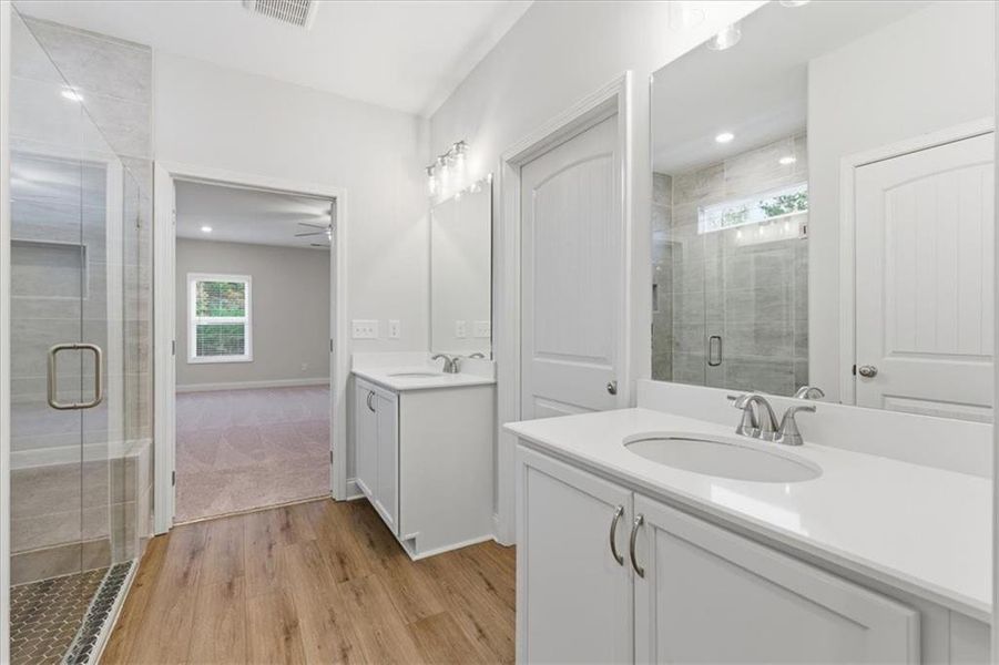 Furnished interior view inside a new home in , Dallas (Image 7).