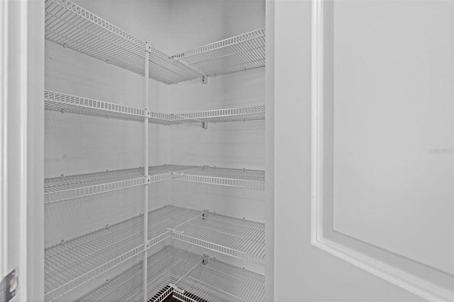 Spacious, unfurnished interior of a new home in , Weeki Wachee (Image 20).