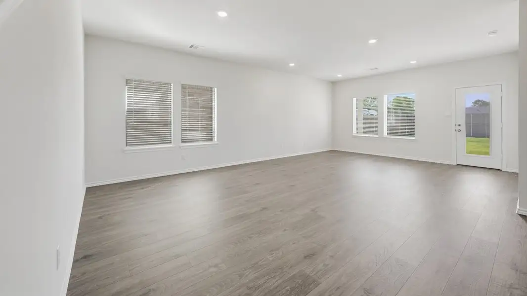 Spacious, unfurnished interior of a new home in Frontier Pointe, Princeton (Image 5).