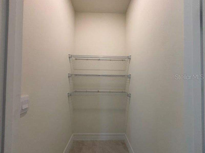 Spacious, unfurnished interior of a new home in Lakes of Mount Dora, Mount Dora (Image 6).