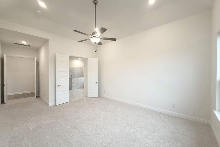 Spacious, unfurnished interior of a new home in Ridge Park Estates, Royse City (Image 18).