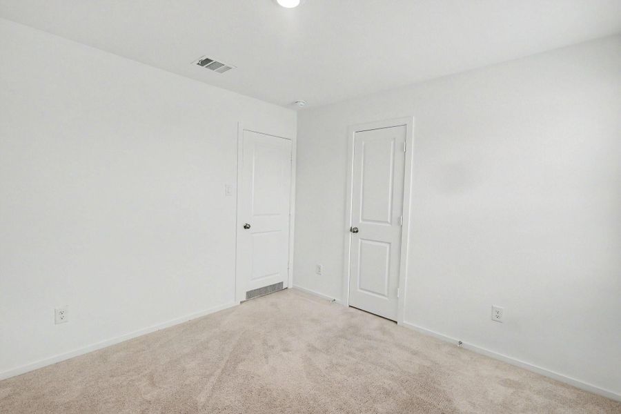 Spacious, unfurnished interior of a new home in Hill and Dale Ranch, Splendora (Image 9).