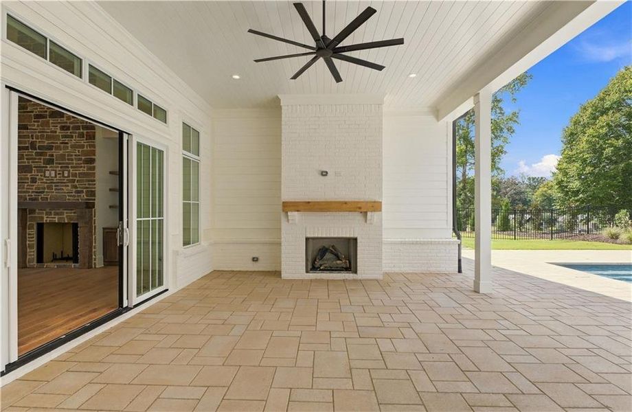 Exterior details and patio area of a home in , Dawsonville (Image 3).