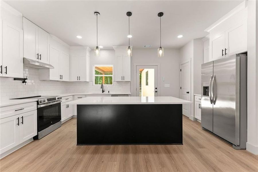 Furnished interior view inside a new home in , Gainesville (Image 9).