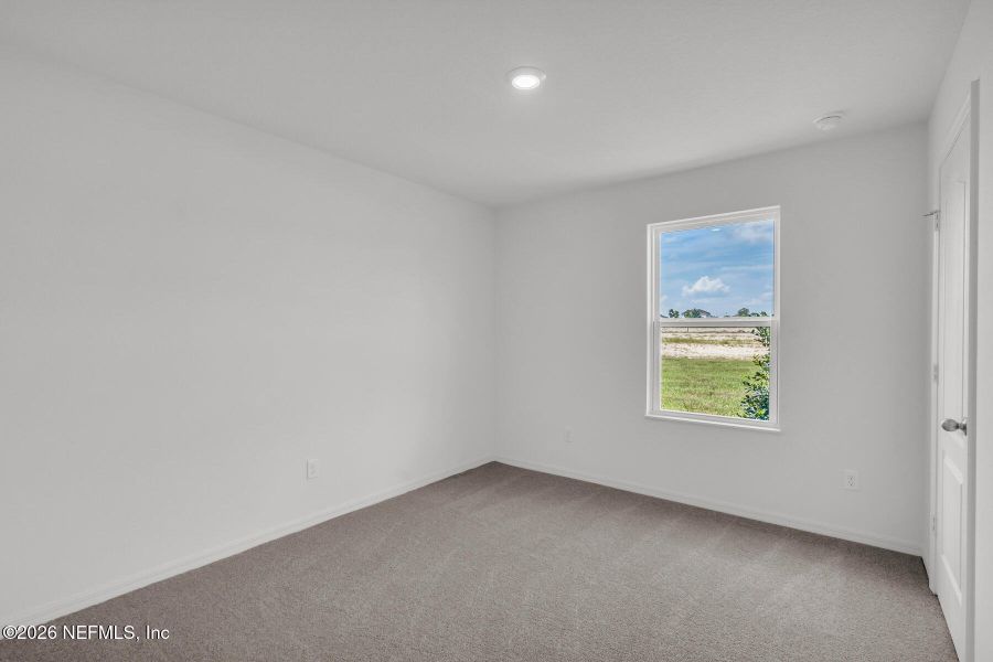 Spacious, unfurnished interior of a new home in Rolling Hills, Green Cove Springs (Image 19).