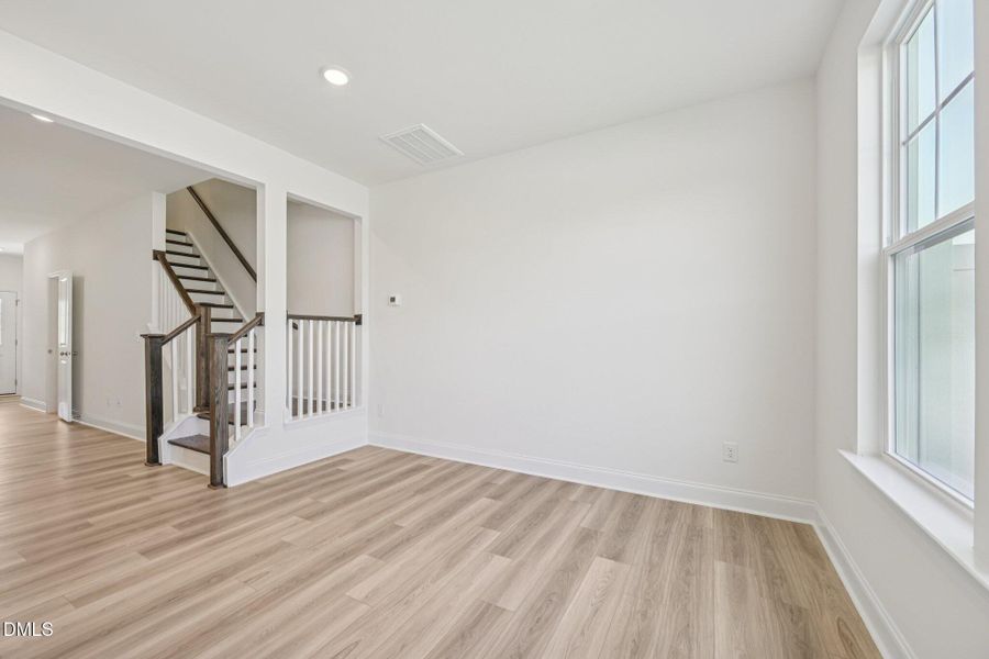 12-web-or-mls-Kensley Grv Ln-2406-012