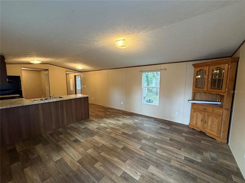 Spacious, unfurnished interior of a new home in , Summerfield (Image 9).