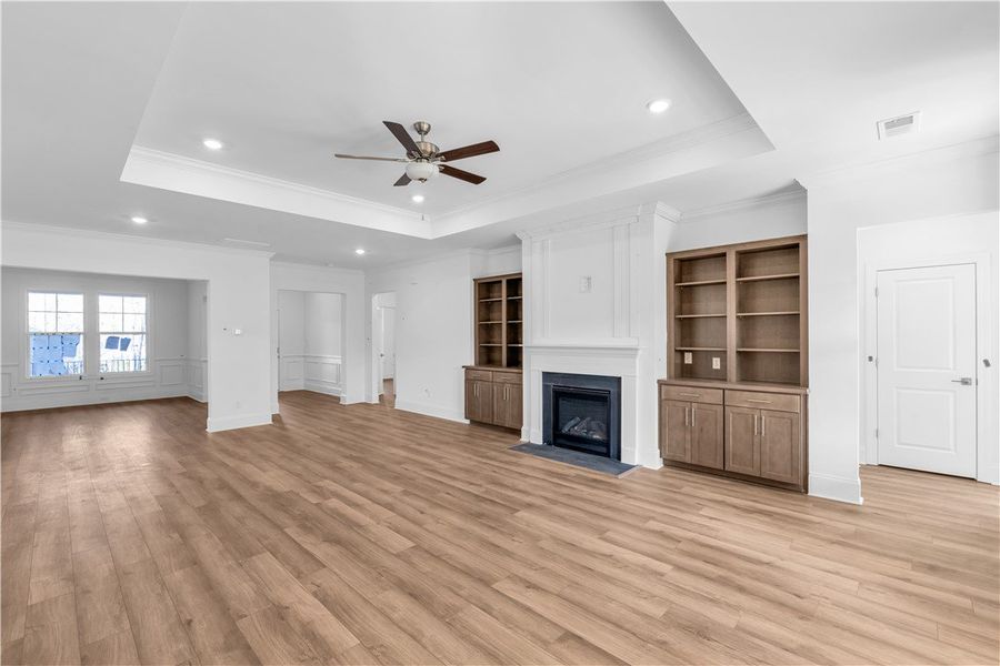 Spacious, unfurnished interior of a new home in Cross Creek Golf Club, Seneca (Image 17).
