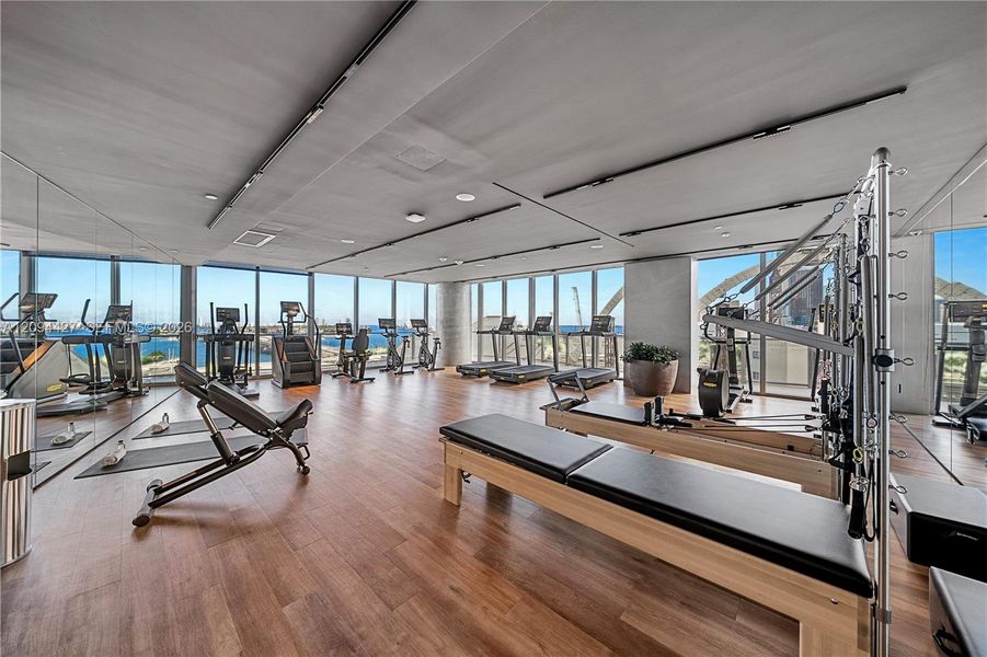 Community amenities in , Miami (Image 32).