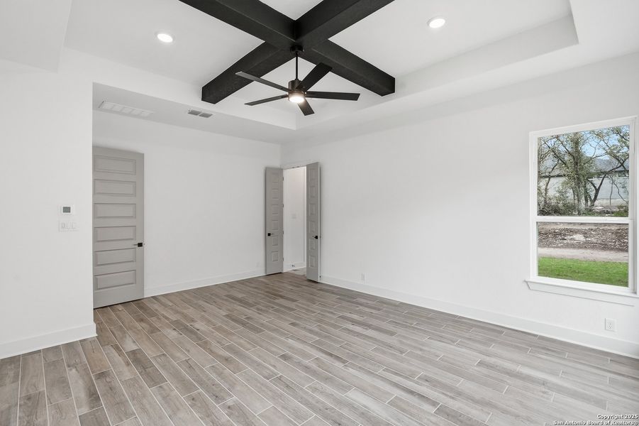 Spacious, unfurnished interior of a new home in Caliza Reserve, Boerne (Image 34). Spacious, unfurnished interior of a new home in Caliza Reserve, Boerne (Image 34).