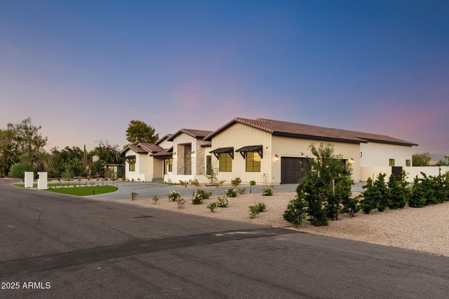 1-web-or-mls-10809-n-82nd-pl 1-web-or-mls-10809-n-82nd-pl