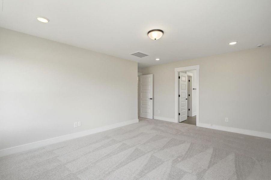 Spacious, unfurnished interior of a new home in Waterford Commons, Rock Hill (Image 42).