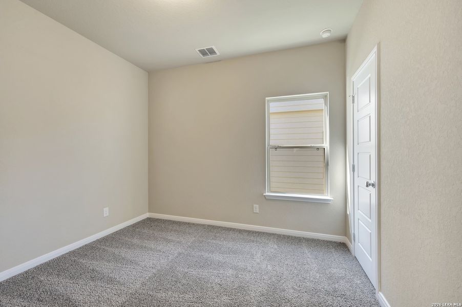 Spacious, unfurnished interior of a new home in Park Place, New Braunfels (Image 43).