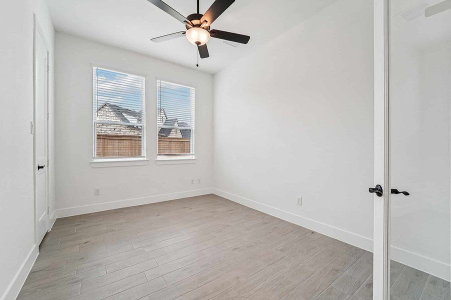 Spacious, unfurnished interior of a new home in Kresston, Montgomery (Image 21).